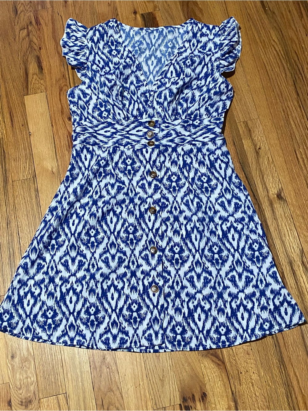 SHEIN Blue White Ikat Print Mini Dress Size L Flutter Sleeve Button Front - Picture 2 of 6